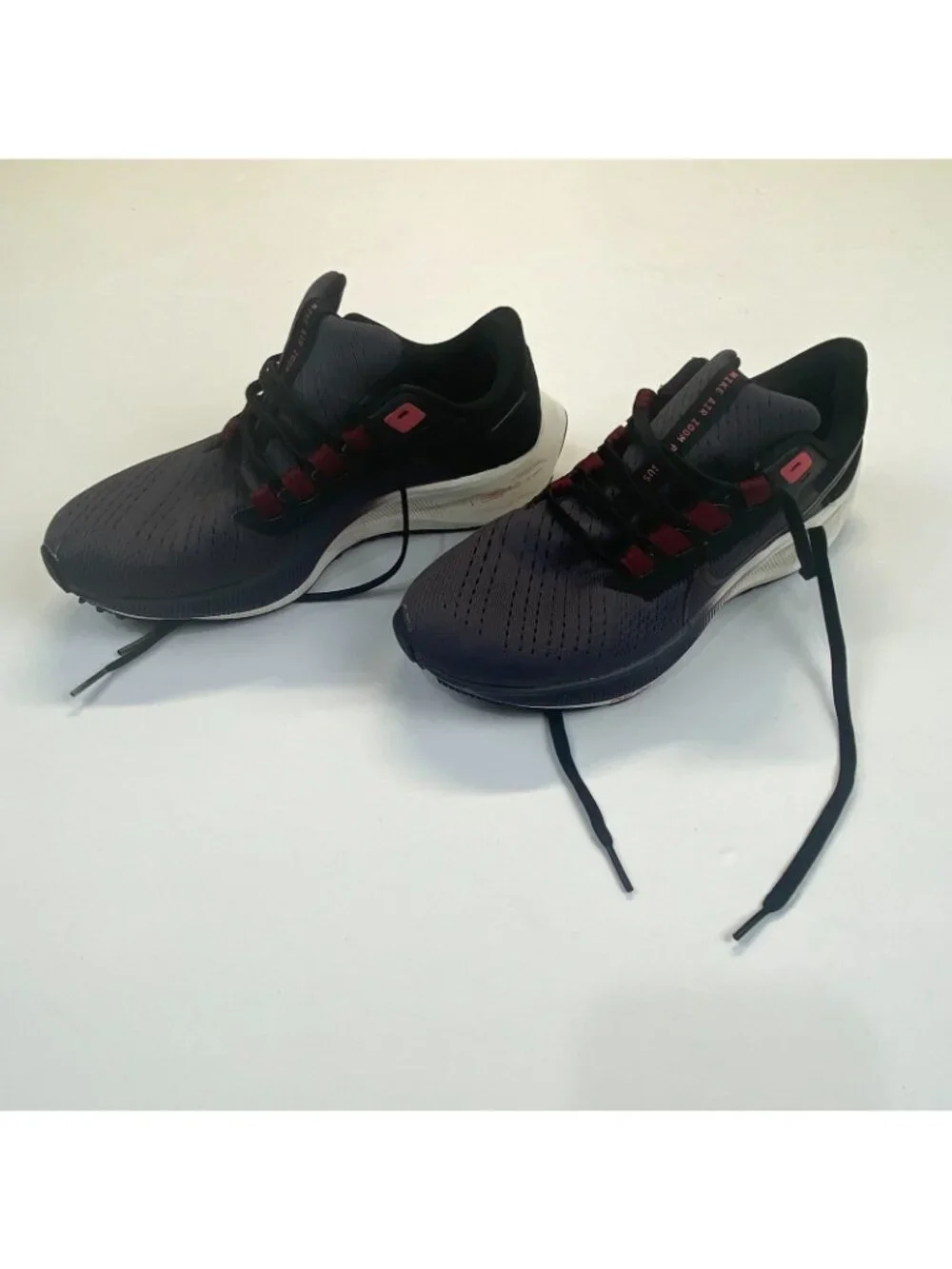 Nike Air Zoom Pegasus 38 Women's Size 7.5  Running Shoes Cave Dark Purple